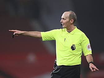 Mike Dean to take weekend off...